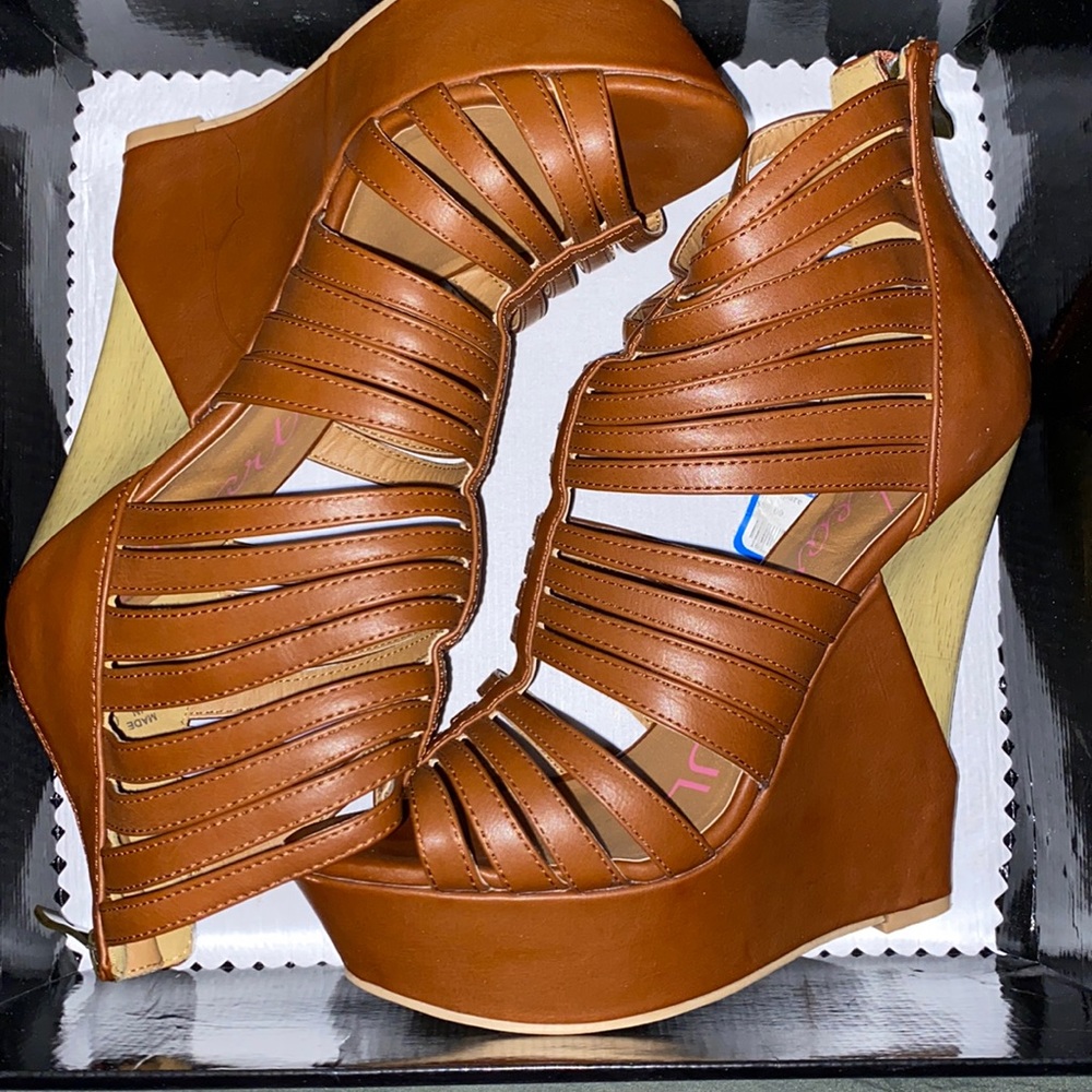 Heart Soul size 7.5 cognac heel / sandal
